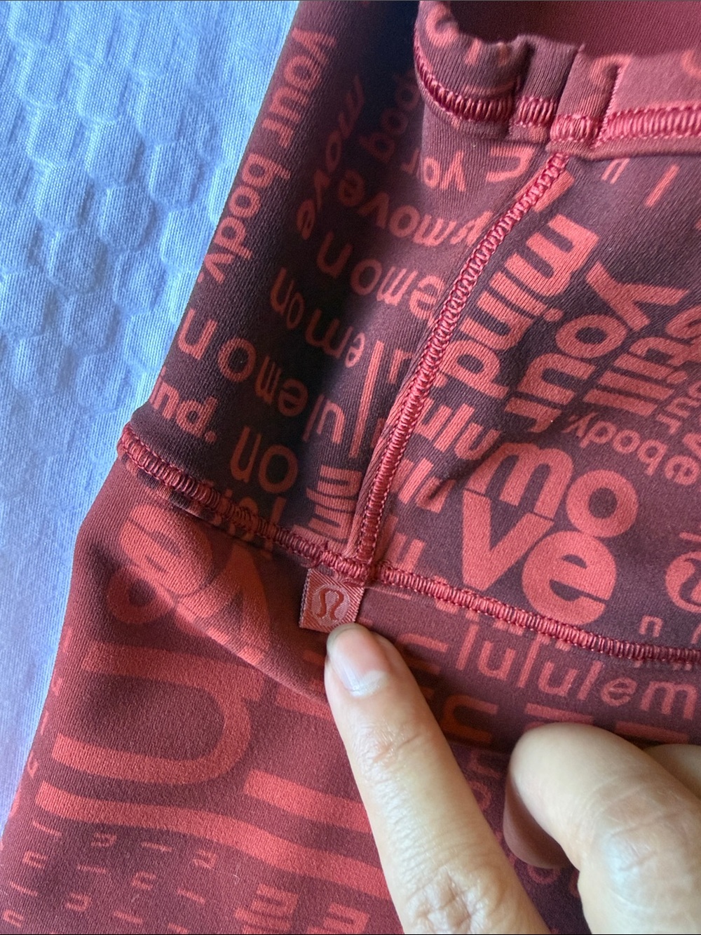 Lululemon Power Pivot Everlux Tank Top *Motif
Lululemon Ombre Red Multi✨ - Picture 7 of 10
